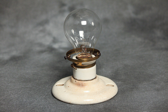Porcelain Keyless Light Socket